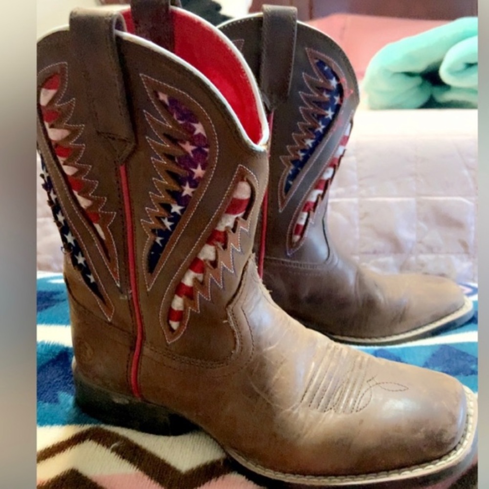 ariat distressed boots brown with flag venttek wide square toe